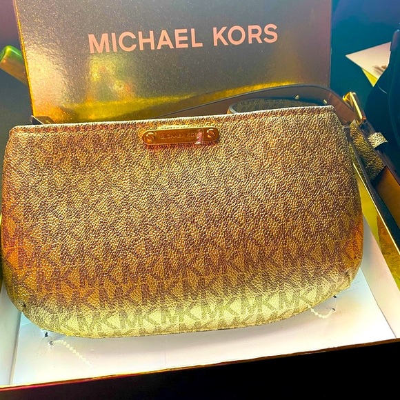 Belt Bag - Picture 2 of 7